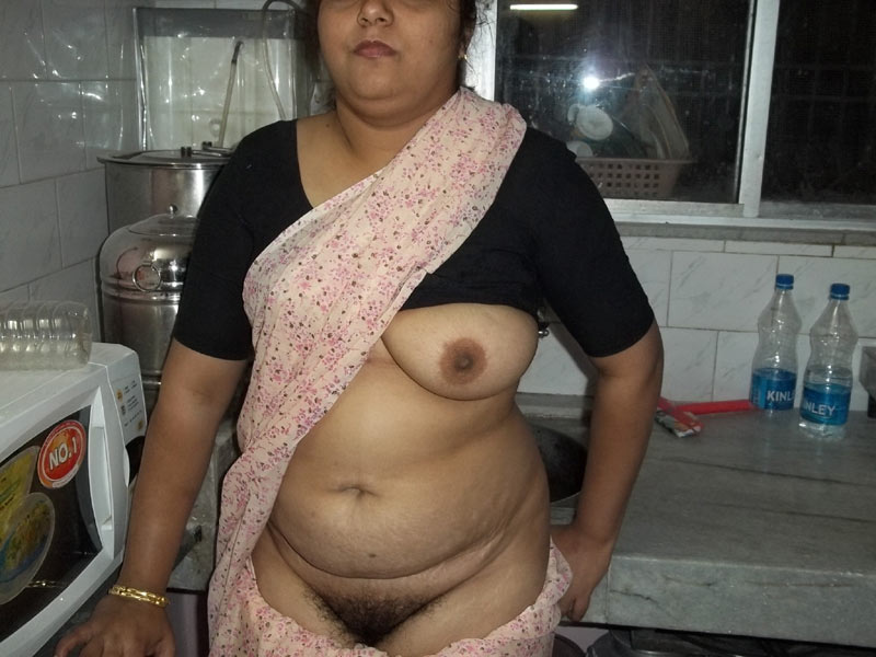 Real Tamil Aunty Saree Nude Pictures In Sex Photos Indian Housewife Sexy Nighty