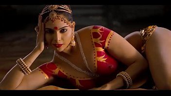 Muzzie recommend best of indian saree dance