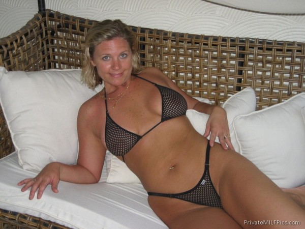 Amateur bikini wife image